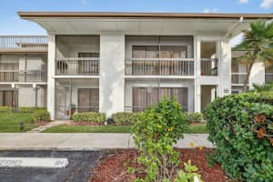 3300 Twin Lakes Terrace, Fort Pierce, FL 34951 - MLS#R11149011