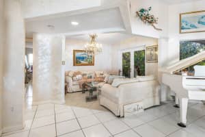 800 Lagoon Lane, Lantana, FL 33462 - MLS#R11149072