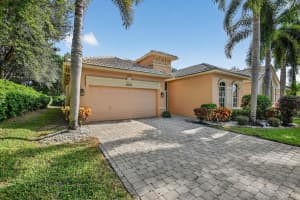 10024 Armani Drive, Boynton Beach, FL 33437 - MLS#R11149118
