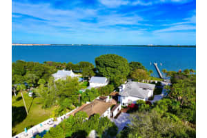 1009 S Indian River Drive, Fort Pierce, FL 34950 - MLS#R11149165