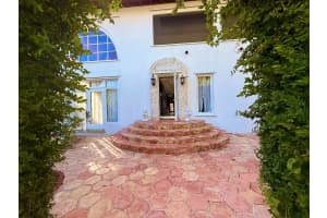 1009 S Indian River Drive, Fort Pierce, FL 34950 - MLS#R11149165