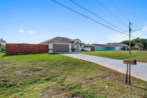 434 SW Jeanne Avenue, Port St Lucie, FL 34953 - MLS#R11149177