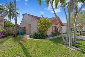 33 Peachtree Place, Boynton Beach, FL 33436 - MLS#R11149240