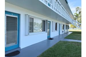 2204 Lake Osborne Drive 5, Lake Worth Beach, FL 33461 - MLS#R11149334