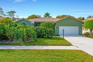 9055 Cypress Hollow Drive, Palm Beach Gardens, FL 33418 - MLS#R11149362