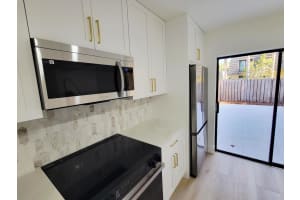 4703 47th Way, West Palm Beach, FL 33407 Sold 02/06/26