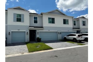649 Ne Waters Edge Lane, Port Saint Lucie