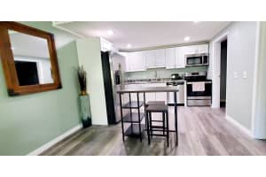 530 N 7th Place, Vero Beach, FL 32962 - MLS#R11149419