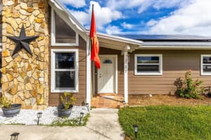 1297 SE Floresta Drive, Port Saint Lucie, FL 34983 - MLS#R11149616