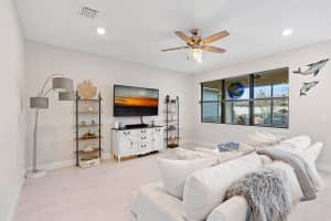 519 SE Villandry Way, Port Saint Lucie, FL 34984 - MLS#R11149638