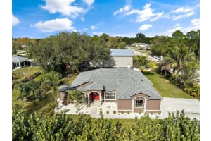 8015 97th Court, Vero Beach, FL 32967 - MLS#R11149728