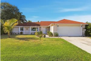 1132 SE Clifton Lane, Port Saint Lucie, FL 34983 - MLS#R11149729