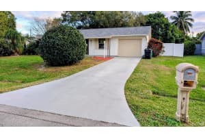 522 La Brea Avenue, Port Saint Lucie, FL 34983 - MLS#R11149744