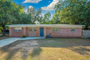 6415 Julia Drive, Milton, FL 32570 Sold 02/05/26
