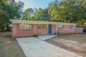 6415 Julia Drive, Milton, FL 32570 Sold 02/05/26