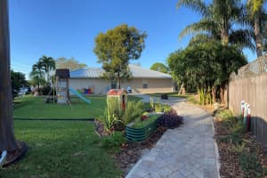 3221 SE Quay Street, Port Saint Lucie, FL 34984 - MLS#R11149780