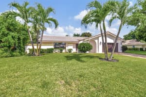 804 Foxpointe Circle, Delray Beach, FL 33445 - MLS#R11149810