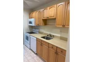 20 Abbey Lane 204, Delray Beach, Fl 33446, Delray Beach