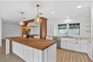 28 Hickory Hill Road, Tequesta, FL 33469 - MLS#R11149821