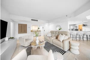 100 SE 5th Avenue 210, Boca Raton, FL 33432 - MLS#R11149851