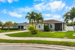 110 65th Avenue, Bradenton, FL 34203 - MLS#R11149875