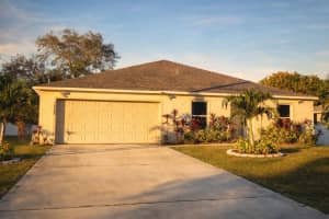 1225 SW Babcock Avenue SW, Port Saint Lucie, FL 34953 - MLS#R11149936