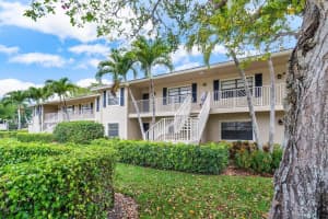 40 Stratford Ln W, Boynton Beach, FL 33436, Sold 12/27/25