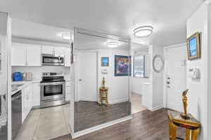 3138 Via Poinciana 116, Lake Worth, FL 33467 - MLS#R11150031