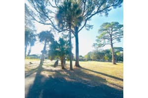 46 St Street, Fort Pierce, FL 34947 - MLS#R11150062