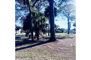 46 St Street, Fort Pierce, FL 34947 - MLS#R11150062