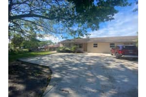 1369 Sunset Road S, Palm Springs, FL 33406 - MLS#R11150066