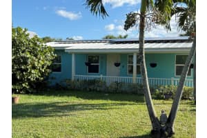 607 SE Cortez Avenue, Stuart, FL 34994 - MLS#R11150116