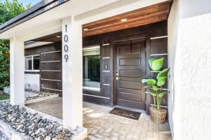 1009 NW 8th Street, Boynton Beach, FL 33426 - MLS#R11150188