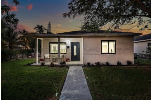 447 36th Street, West Palm Beach, FL 33407 - MLS#R11150233