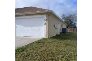 2510 Chestnut Lane, Port Saint Lucie, FL 34953 - MLS#R11150244