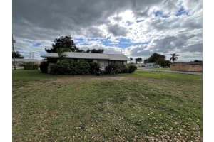 24 NW Avenue I, Belle Glade, FL 33430 - MLS#R11150284