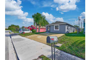 1549 19th Street, Riviera Beach, FL 33404 - MLS#R11150296