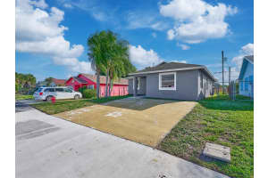 1549 W 19th Street, Riviera Beach, FL 33404 - MLS#R11150296