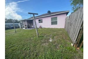 812 N 21st Street, Fort Pierce, FL 34950 - MLS#R11150367