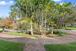 8 Bell Lane, Palm Springs, FL 33406 - MLS#R11150492