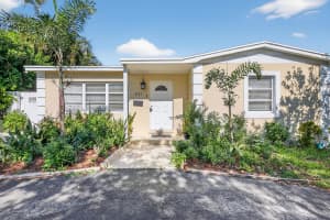 831 30th Court, West Palm Beach, FL 33407 - MLS#R11150518