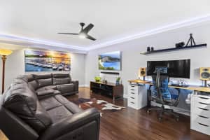 5739 57th Way, West Palm Beach, FL 33409 - MLS#R11150589