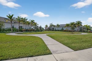 10405 Northbrook Circle Palm Beach Gardens, FL 33412 - Off Market