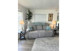 10 SE La Mesa, Port Saint Lucie, FL 34952 - MLS#R11150722