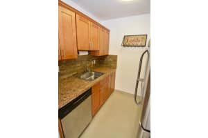 2000 NE 51st Court 103, Fort Lauderdale, FL 33308 - MLS#R11150724