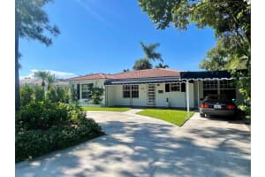 360 Alhambra Place, West Palm Beach, FL 33405 - MLS#R11150903