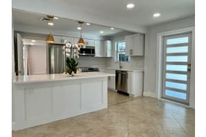 360 Alhambra Place, West Palm Beach, FL 33405 - MLS#R11150905