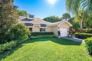 6858 Fountains Circle, Lake Worth, FL 33467 - MLS#R11150938