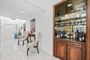 6858 Fountains Circle, Lake Worth, FL 33467 - MLS#R11150938