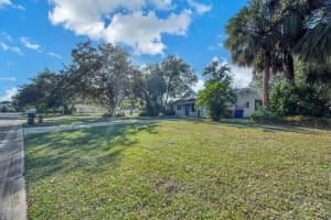 2385 6th Avenue SW, Vero Beach, FL 32962 - MLS#R11150958